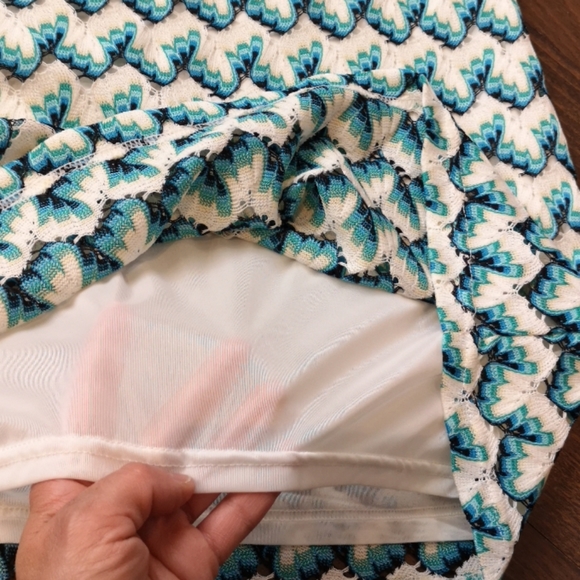 🌼 Cute Knit halter style mini dress - Picture 8 of 12